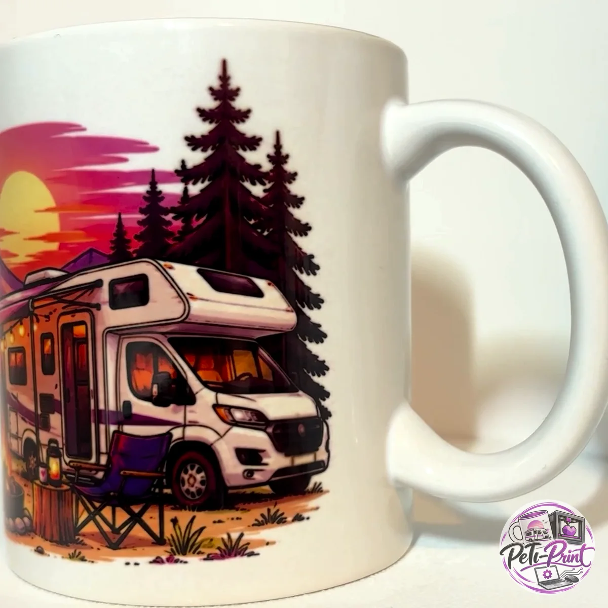 Camper-Tasse Wohnmobil Lila – Rückseite